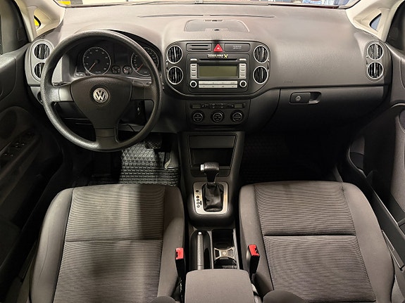 Volkswagen Golf Plus 18 of 30