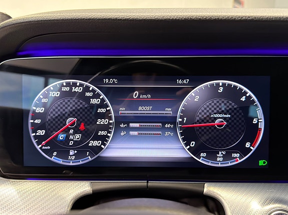 Mercedes-Benz E220 d 24 of 30