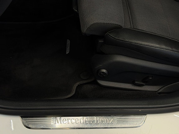 Mercedes-Benz E220 d 19 of 30