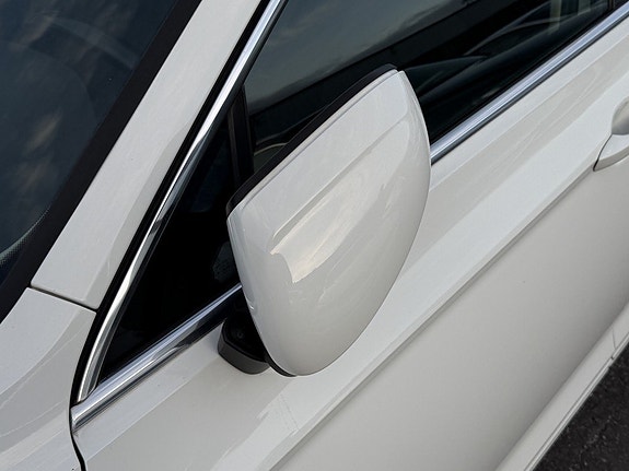 Volkswagen Passat 24 of 25