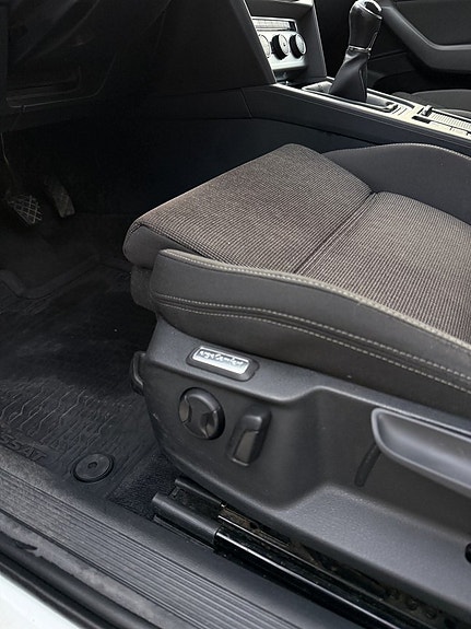 Volkswagen Passat 14 of 25