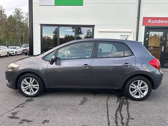 Toyota Auris 4 of 19