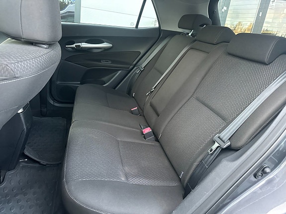 Toyota Auris 17 of 19