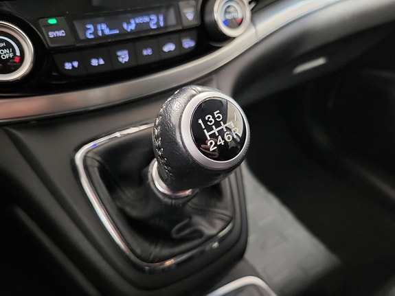 Honda CR-V 10 of 13