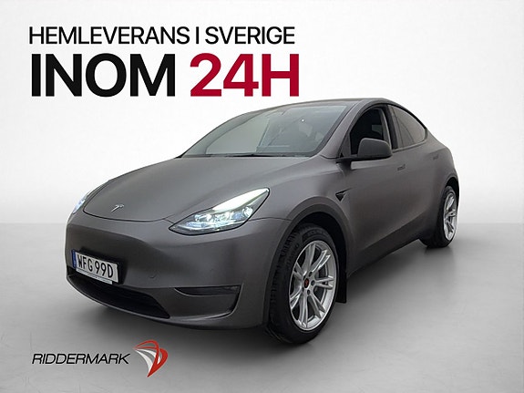 Tesla Model Y 4 of 30