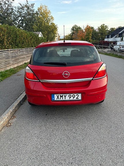 Opel Astra 3 of 7