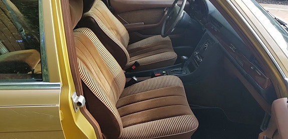 Mercedes-Benz 280 16 of 30