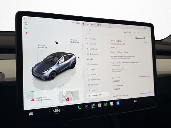 Tesla Model Y 25 of 30