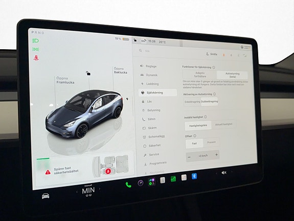 Tesla Model Y 24 of 30