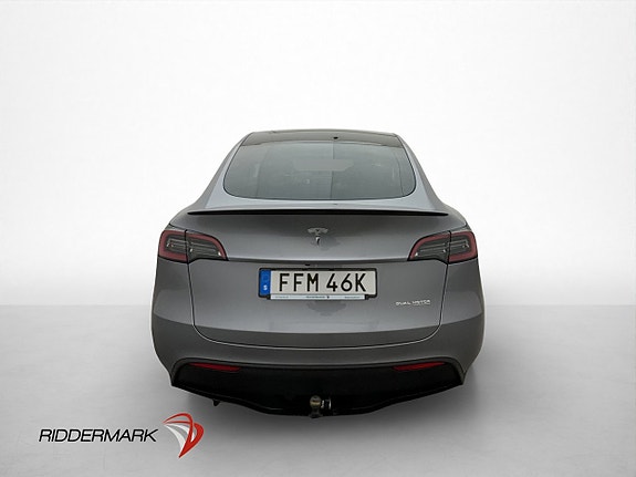 Tesla Model Y 8 of 30