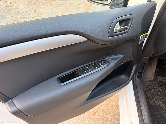 Citroen C4 15 of 21
