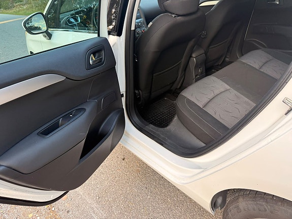 Citroen C4 11 of 21