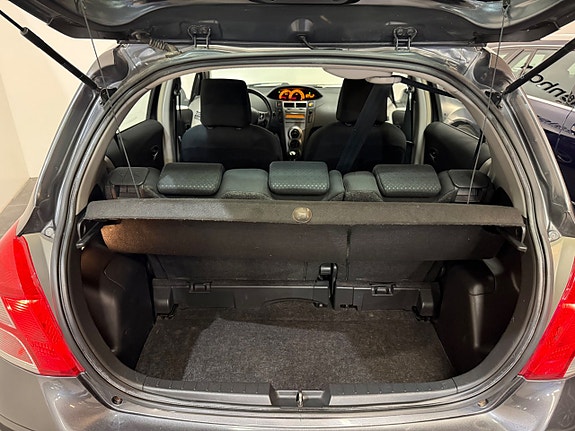 Toyota Yaris 9 of 23