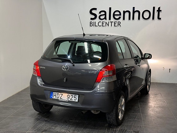 Toyota Yaris 5 of 23