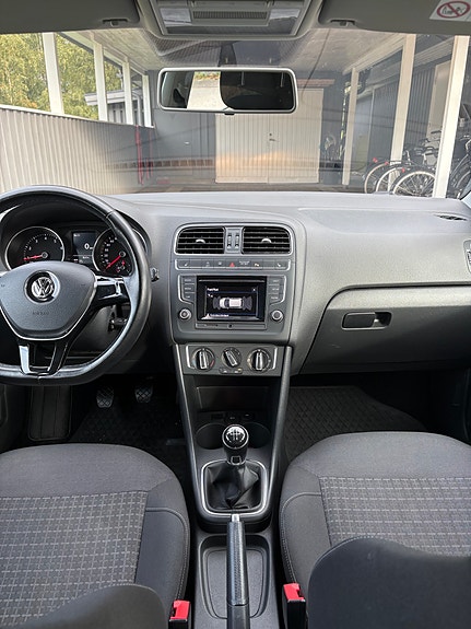 Volkswagen Polo 4 of 4