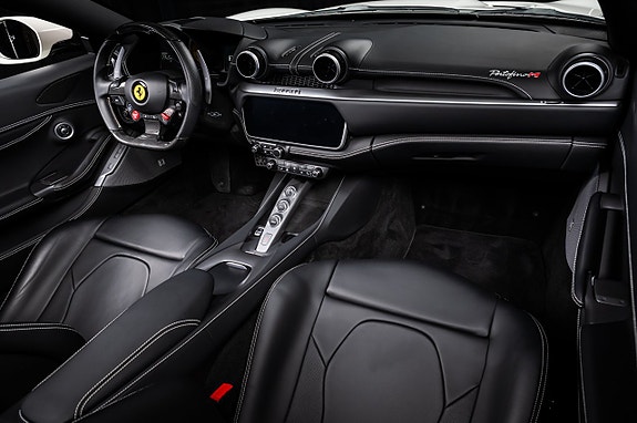 Ferrari Portofino M 25 of 30