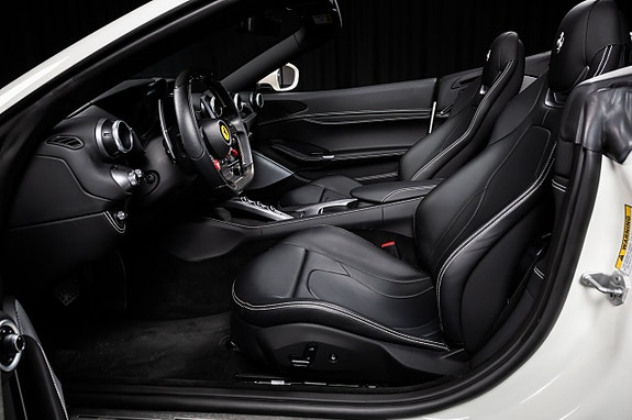 Ferrari Portofino M 17 of 30