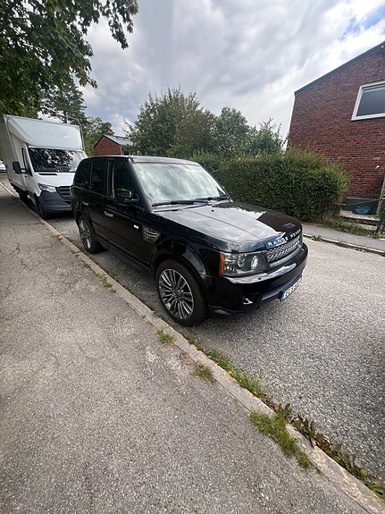 Land Rover Range Rover Sport 2 of 5