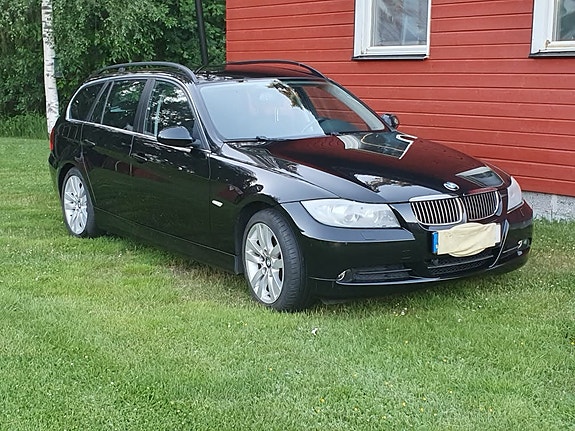 BMW 325i 2 of 9