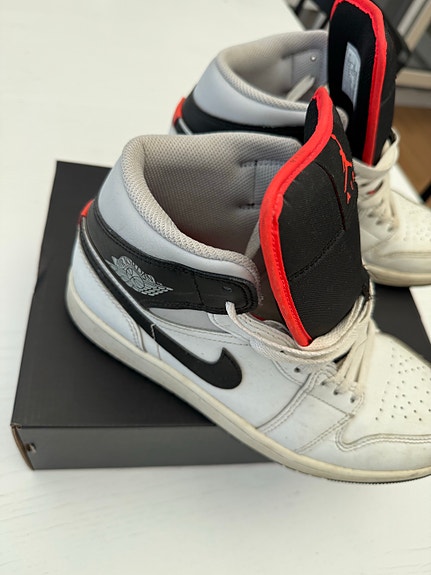 Product image 1 of 4
