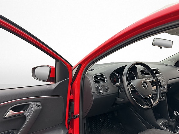 Volkswagen Polo 9 of 26