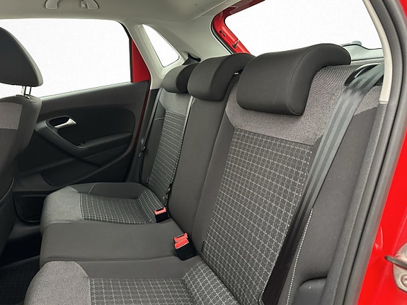 Volkswagen Polo 21 of 26