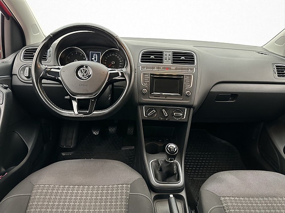 Volkswagen Polo 18 of 26
