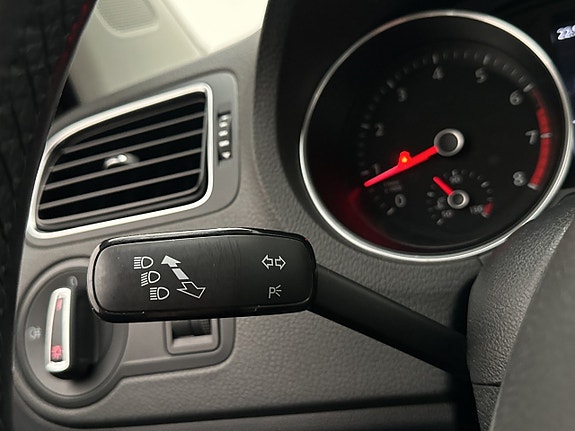 Volkswagen Polo 11 of 26