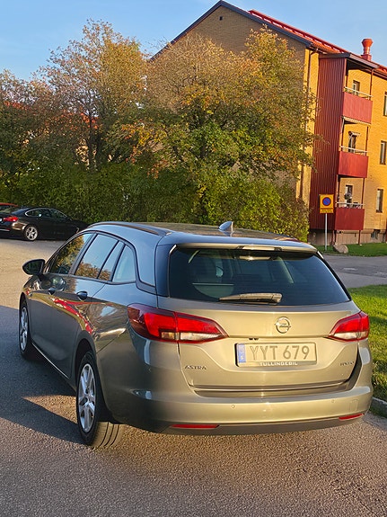 Opel Astra 10 of 11