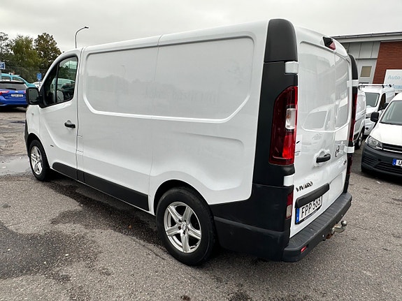 Opel Vivaro 5 of 11