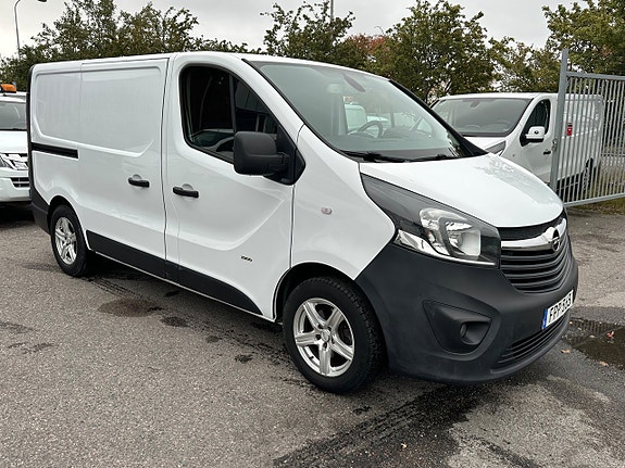 Opel Vivaro 2 of 11