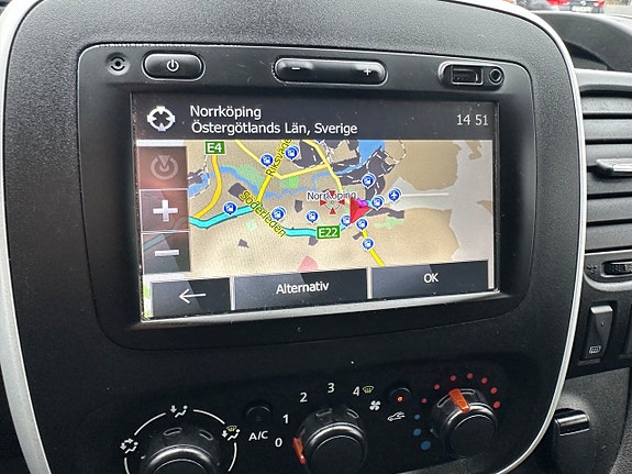 Opel Vivaro 10 of 11