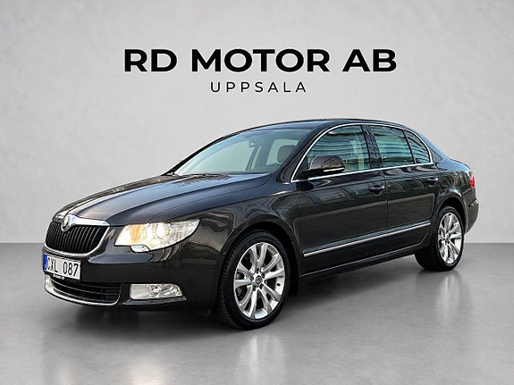 Skoda Superb 2 of 18