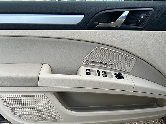 Skoda Superb 11 of 18