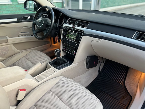 Skoda Superb 6 of 18