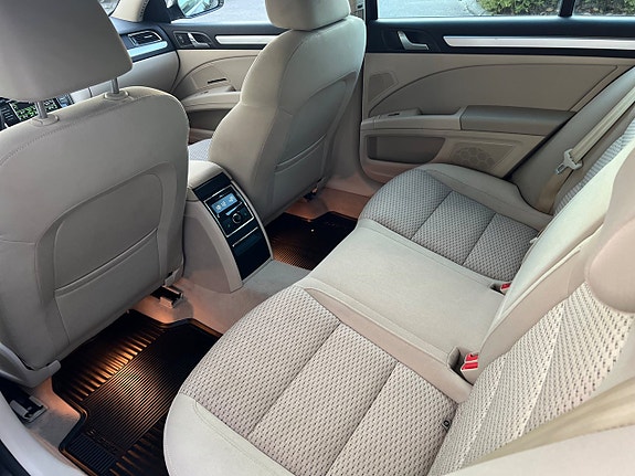 Skoda Superb 13 of 18