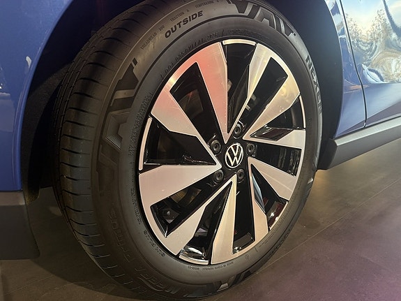 Volkswagen Polo 13 of 18