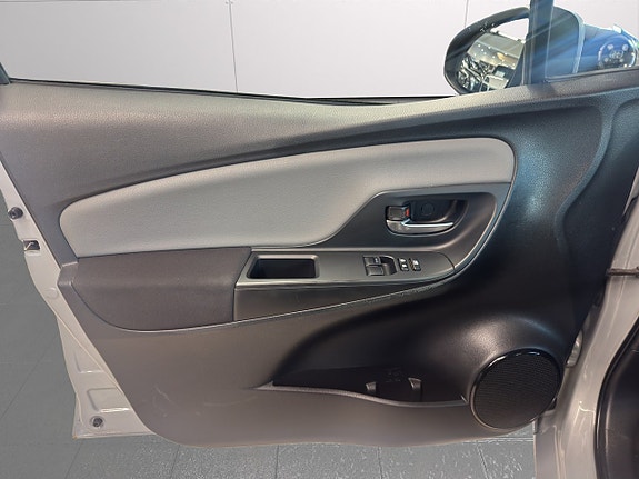 Toyota Yaris 19 of 25