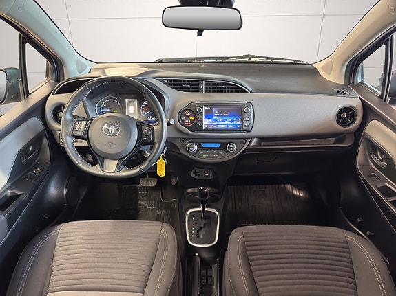 Toyota Yaris 13 of 25