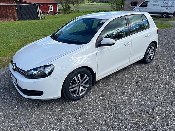 Volkswagen Golf VI 2 of 5