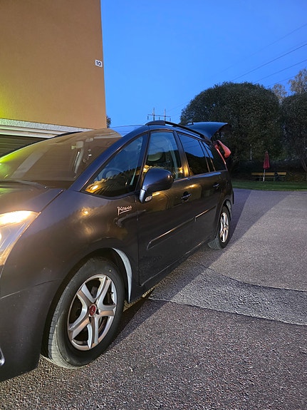 Citroen Grand C4 Picasso 8 of 12