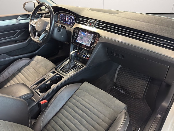 Volkswagen Passat 14 of 27