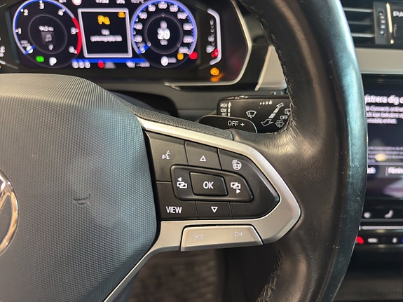 Volkswagen Passat 22 of 27