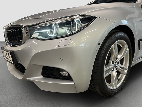 BMW 320d 22 of 30
