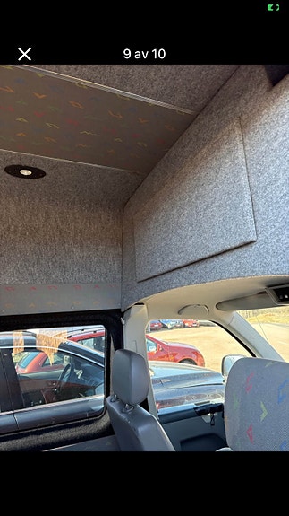 Volkswagen Caravelle 6 of 7