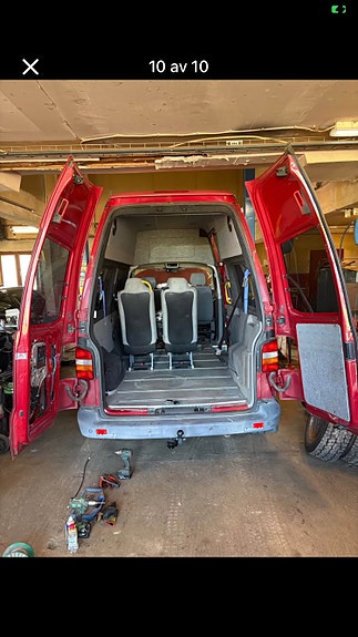 Volkswagen Caravelle 5 of 7
