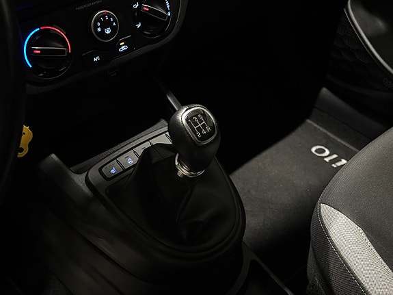 Hyundai i10 11 of 21