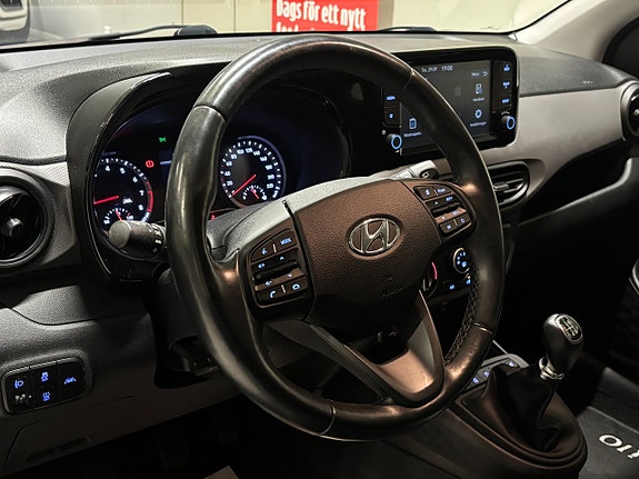 Hyundai i10 10 of 21