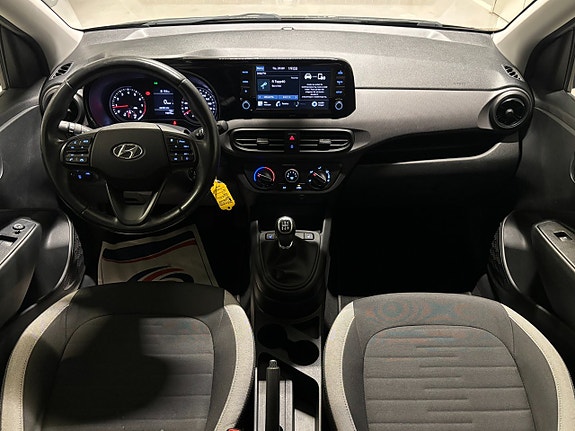Hyundai i10 14 of 21