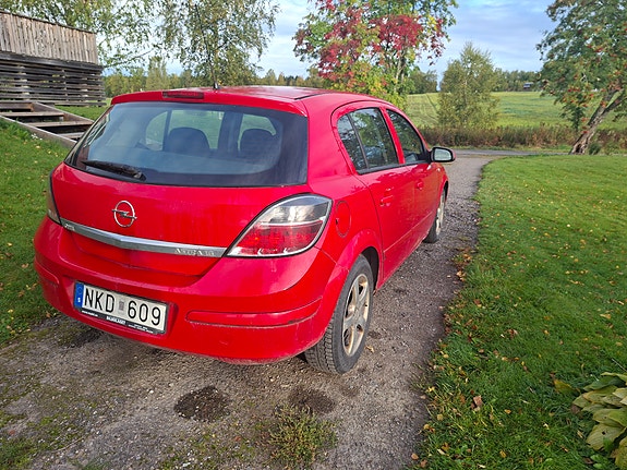 Opel Astra 3 of 4